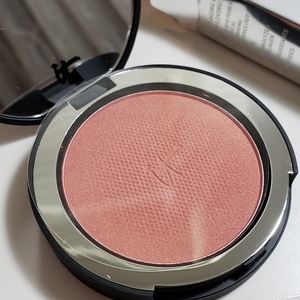 It Cosmetics Bye Bye Pores Blush